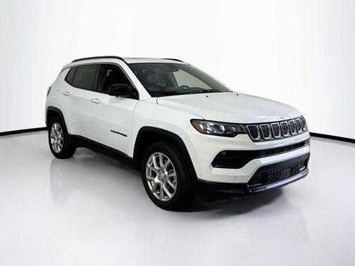 2023 Jeep Compass Latitude Lux