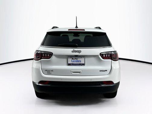2023 Jeep Compass Latitude Lux