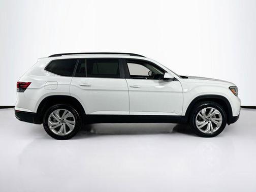 2023 Volkswagen Atlas 3.6L SE w/Technology