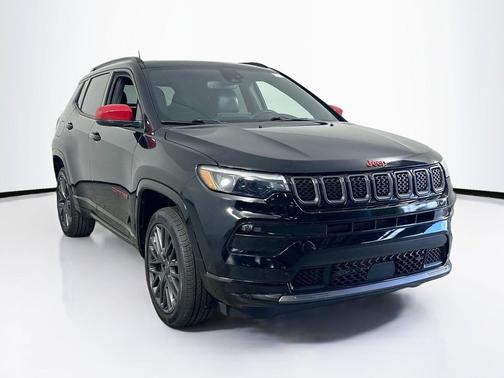 Diamond Black Crystal Pearlcoat 2023 Jeep Compass (RED) Edition 4x4