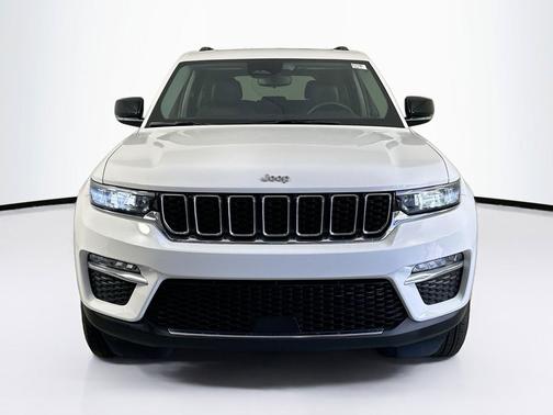Bright White Clearcoat 2023 Jeep Grand Cherokee Limited