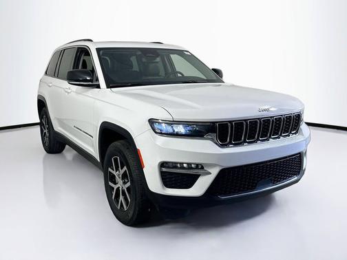 Bright White Clearcoat 2023 Jeep Grand Cherokee Limited