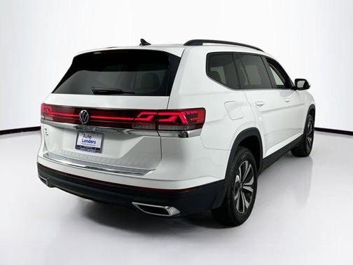 2024 Volkswagen Atlas 2.0T SE