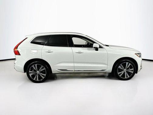 2022 Volvo XC60 B5 Inscription