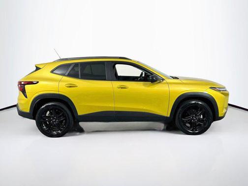 Nitro Yellow Metallic 2025 Chevrolet Trax FWD ACTIV