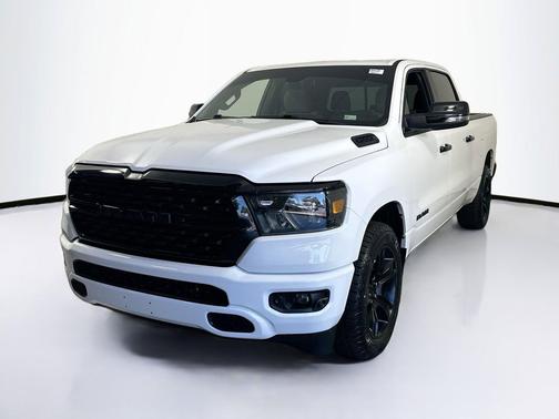 Bright White Clearcoat 2023 RAM 1500 Big Horn/Lone Star