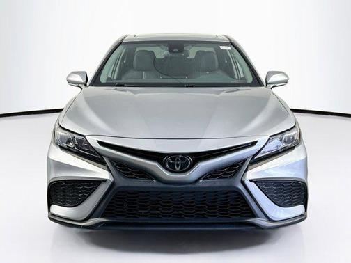 Celestial Silver Metallic 2022 Toyota Camry SE