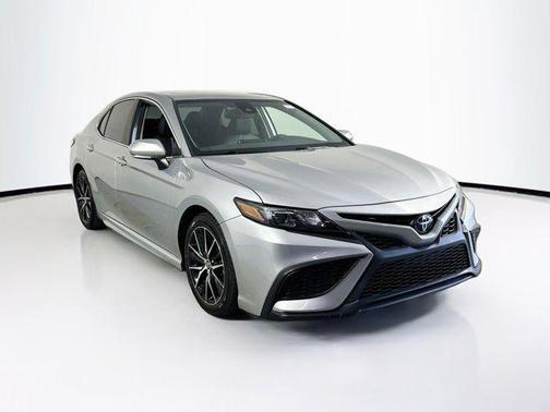 Celestial Silver Metallic 2022 Toyota Camry SE