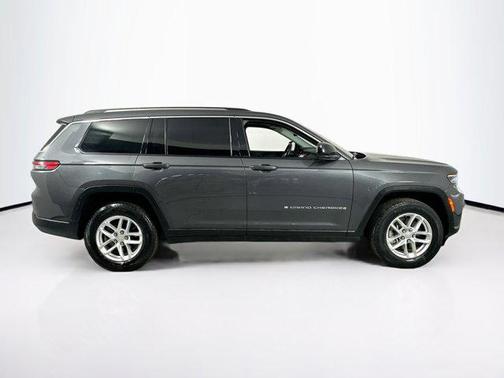 2022 Jeep Grand Cherokee L Laredo