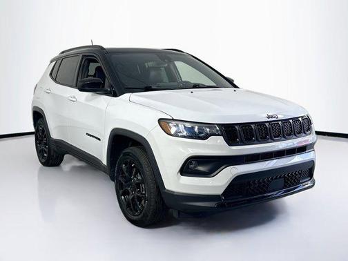 Bright White Clearcoat 2023 Jeep Compass Latitude