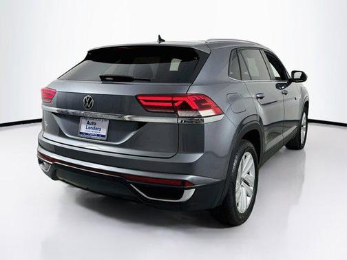 Platinum Gray Metallic 2023 Volkswagen Atlas Cross Sport 2.0T SE w/Technology