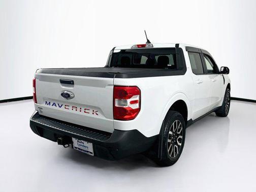 Oxford White 2023 Ford Maverick Lariat