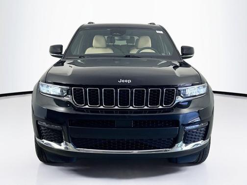 Diamond Black Crystal Pearlcoat 2023 Jeep Grand Cherokee L Limited