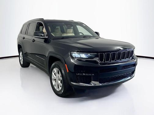 Diamond Black Crystal Pearlcoat 2023 Jeep Grand Cherokee L Limited