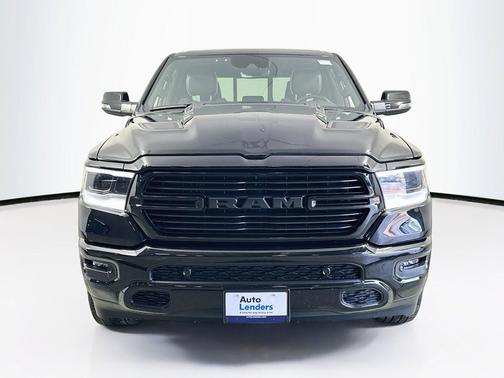 Diamond Black Crystal Pearlcoat 2023 RAM 1500 Laramie