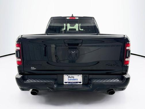 Diamond Black Crystal Pearlcoat 2023 RAM 1500 Laramie