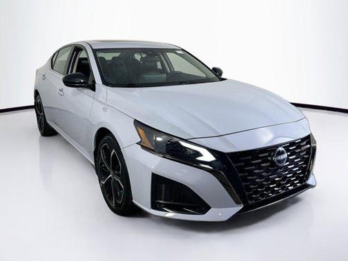 2023 Nissan Altima SR Intelligent AWD