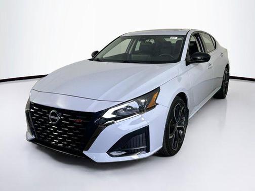 2023 Nissan Altima SR Intelligent AWD