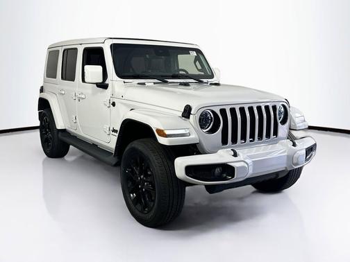 Bright White Clearcoat 2023 Jeep Wrangler 4-Door High Altitude 4x4