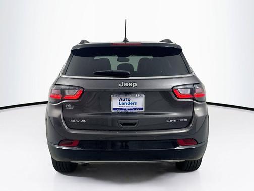 Granite Crystal Metallic Clearcoat 2023 Jeep Compass Limited