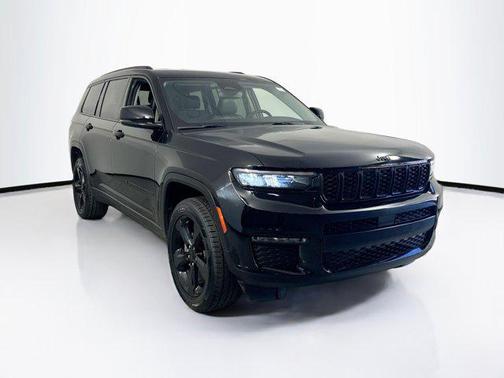 Diamond Black Crystal Pearlcoat 2023 Jeep Grand Cherokee L Limited
