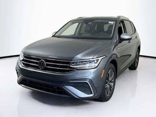 Platinum Gray Metallic 2024 Volkswagen Tiguan 2.0T Wolfsburg Edition