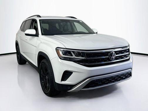 Pure White 2023 Volkswagen Atlas 3.6L SE w/Technology
