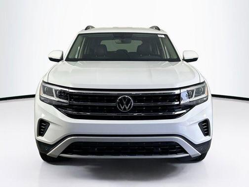 Pure White 2023 Volkswagen Atlas 3.6L SE w/Technology