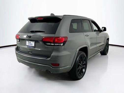 2022 Jeep Grand Cherokee Laredo
