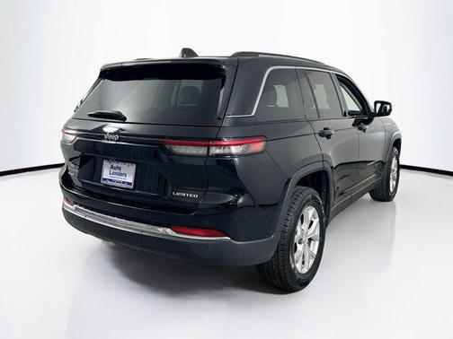 Diamond Black Crystal Pearlcoat 2023 Jeep Grand Cherokee Limited