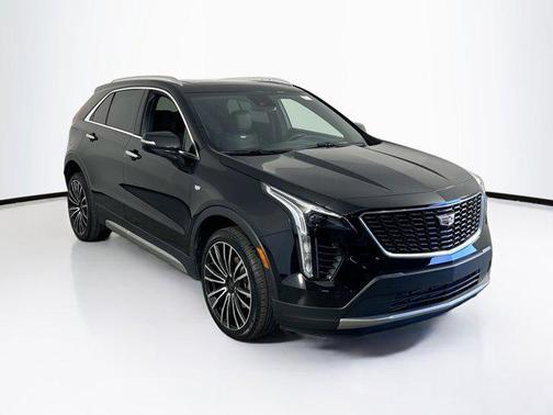 2022 Cadillac XT4 Premium Luxury