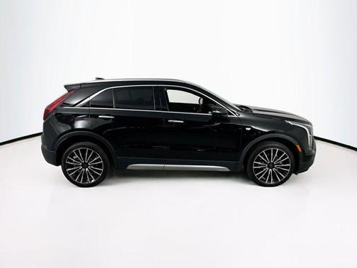 2022 Cadillac XT4 Premium Luxury