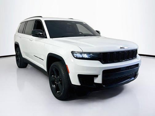 Bright White Clearcoat 2023 Jeep Grand Cherokee L Altitude