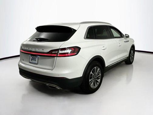 2023 Lincoln Nautilus Standard
