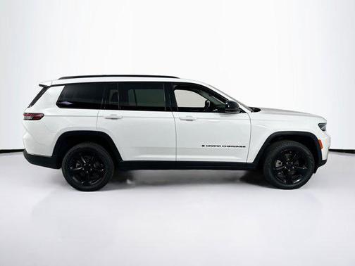 Bright White Clearcoat 2023 Jeep Grand Cherokee L Limited