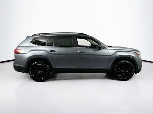 2022 Volkswagen Atlas 3.6L SE w/Technology