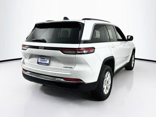 Bright White Clearcoat 2023 Jeep Grand Cherokee Limited