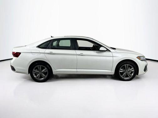 2022 Volkswagen Jetta 1.5T SE