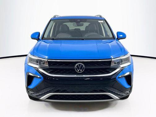 Cornflower Blue 2023 Volkswagen Taos 1.5T SE