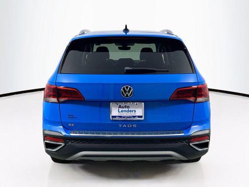 Cornflower Blue 2023 Volkswagen Taos 1.5T SE