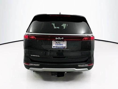 2023 Kia Carnival LX