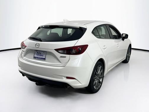 Snowflake White Pearl Mica 2018 Mazda Mazda3 Grand Touring