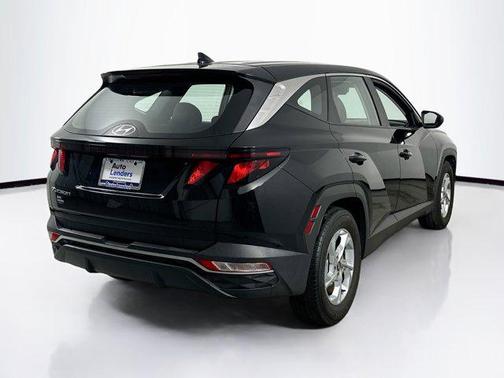 2023 Hyundai TUCSON SE