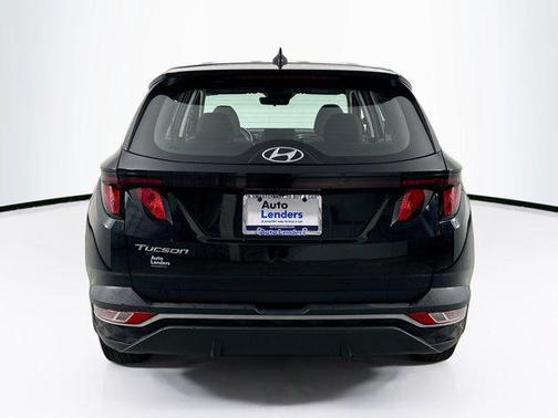 2023 Hyundai TUCSON SE