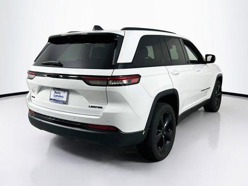 Bright White Clearcoat 2023 Jeep Grand Cherokee Limited