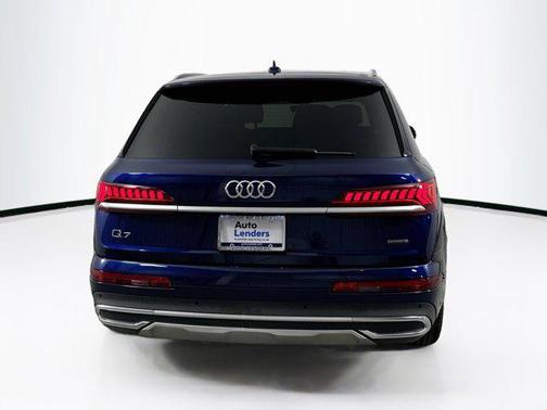 2022 Audi Q7 55 Premium Plus