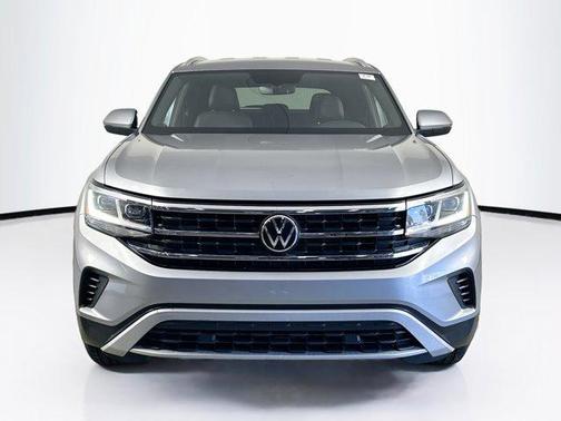 Pyrite Silver Metallic 2023 Volkswagen Atlas Cross Sport 2.0T SE