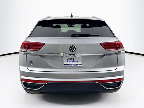 Pyrite Silver Metallic 2023 Volkswagen Atlas Cross Sport 2.0T SE