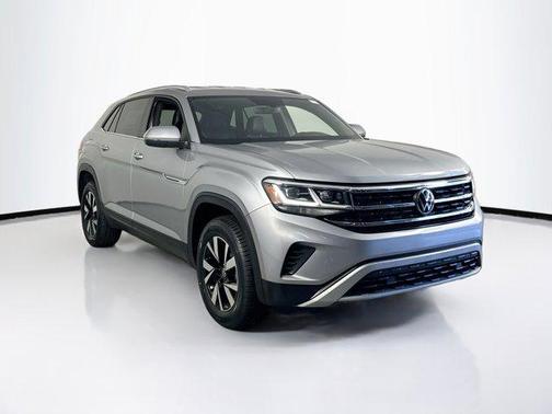 Pyrite Silver Metallic 2023 Volkswagen Atlas Cross Sport 2.0T SE