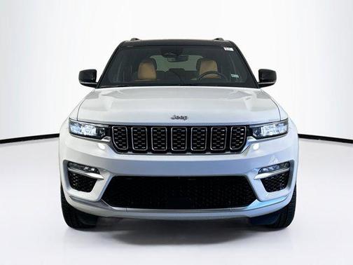 2023 Jeep Grand Cherokee Summit